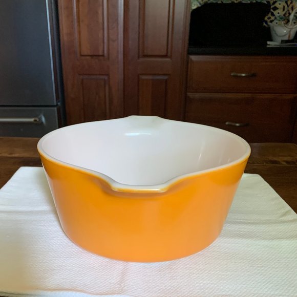 Vintage Pyrex Daisy Orange Casserole Bowl - 474-B - 1 1/2 Qt. - Picture 2 of 12